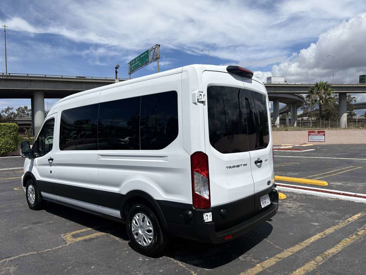 Used 2024 Ford Transit 350 XLT RWD image 9