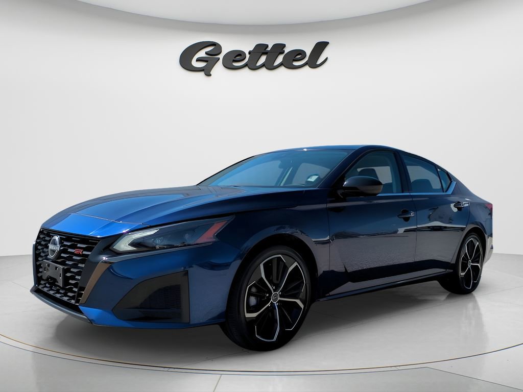 Certified 2024 Nissan Altima 2.5 SR image 1