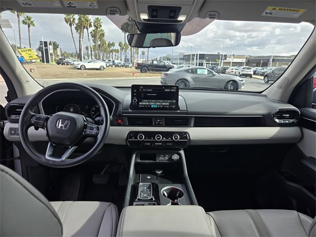 Used 2023 Honda Pilot Touring image 17