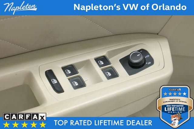 Certified 2022 Volkswagen Atlas SE w/ Black Wheel Package FWD image 30