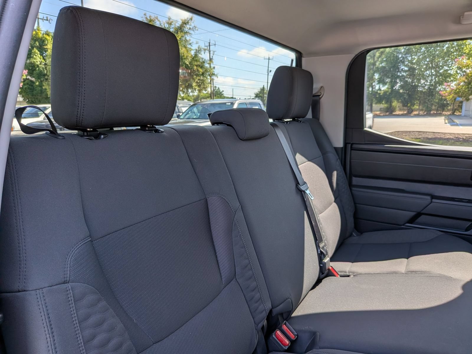 Used 2023 Toyota Tundra SR5 w/ SR5 Convenience Package AWD/4WD image 32