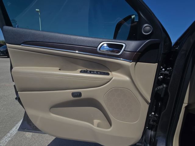 Used 2018 Jeep Grand Cherokee Limited w/ Trailer Tow Group IV image 27