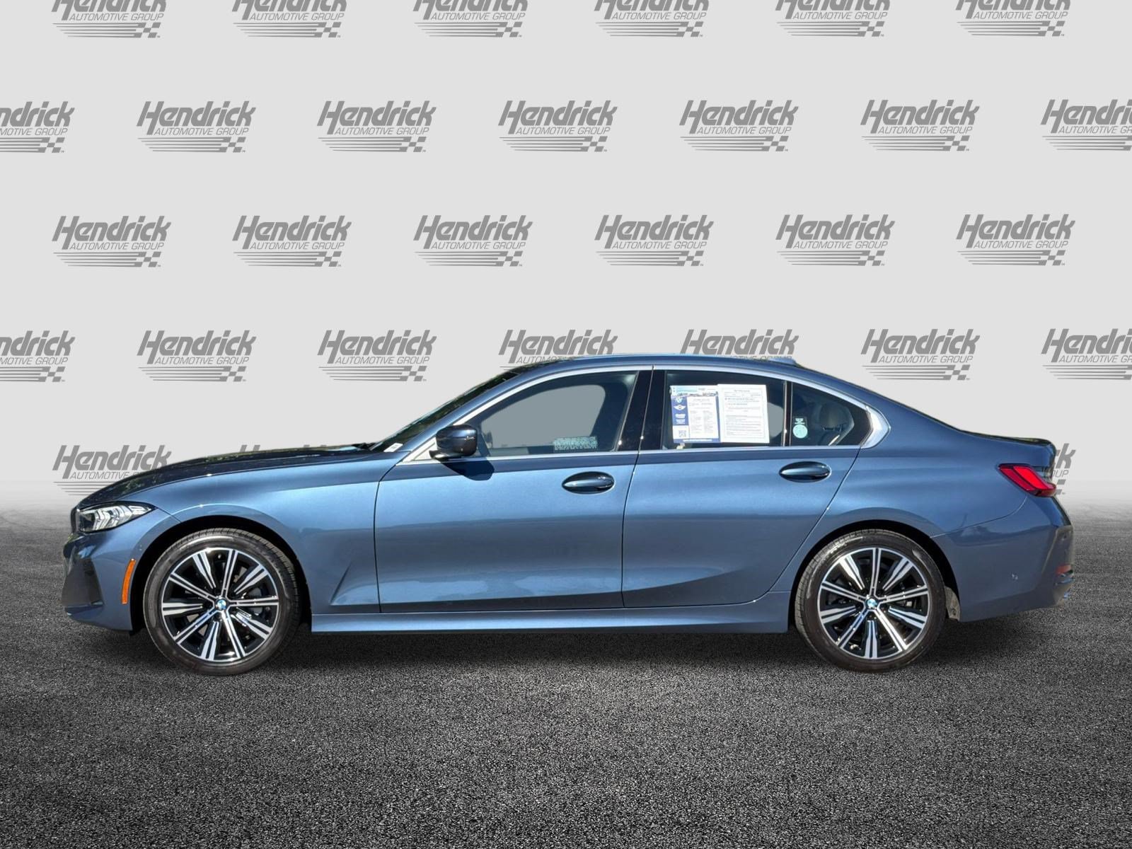 Used 2025 BMW 330i Sedan w/ Premium Package RWD image 8