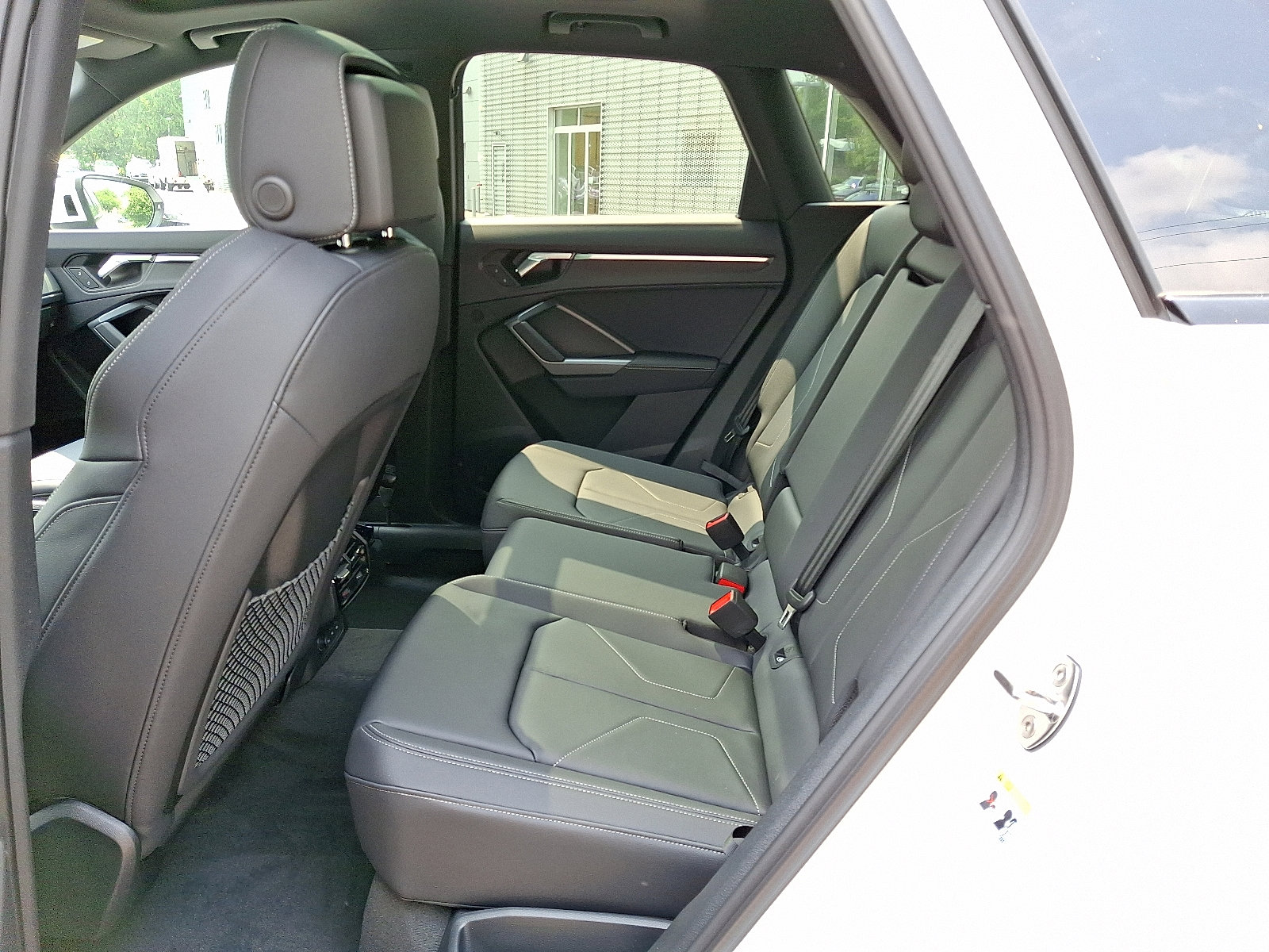 New 2025 Audi Q3 2.0T Premium image 6