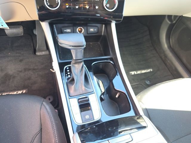 Used 2024 Hyundai Tucson SE image 18