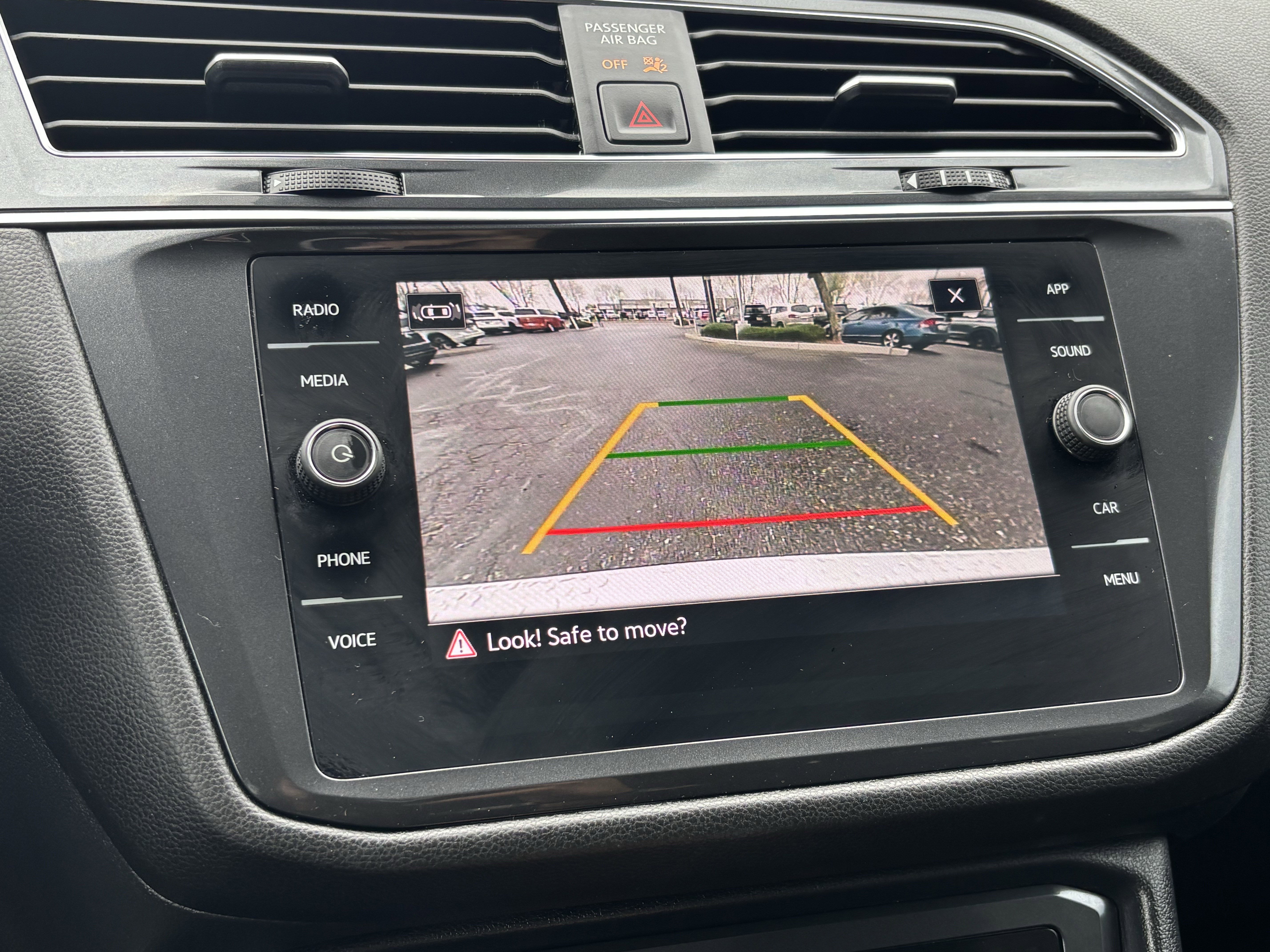 Certified 2023 Volkswagen Tiguan SE w/ Panoramic Sunroof Package image 20