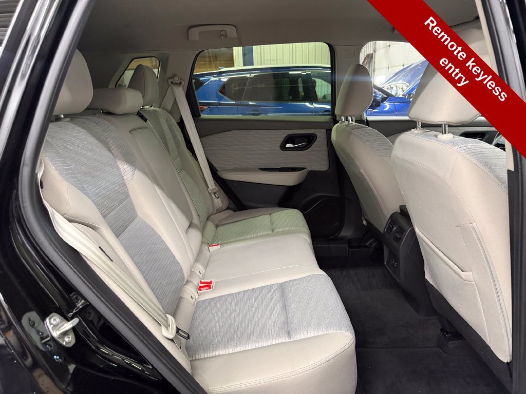 Used 2023 Nissan Rogue SV AWD/4WD image 35