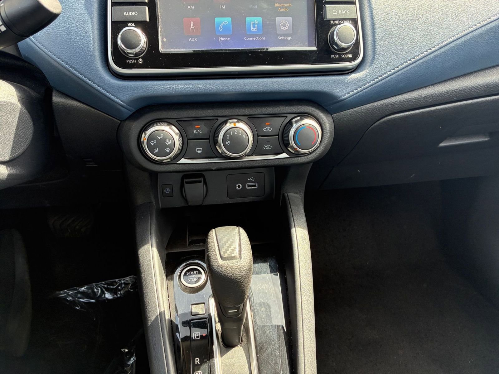 Used 2025 Nissan Versa SV image 36