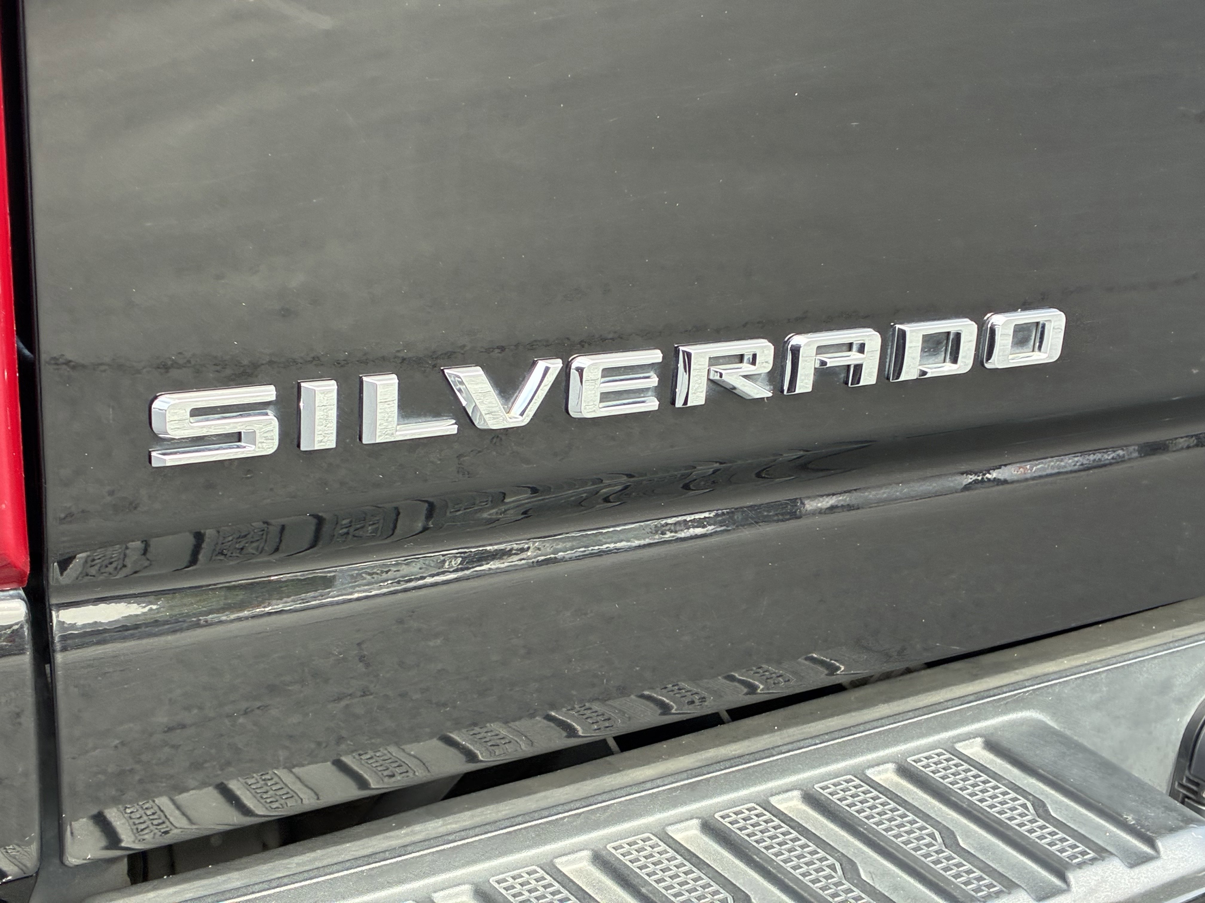 Used 2022 Chevrolet Silverado 2500 Custom w/ Custom Value Package AWD/4WD image 14