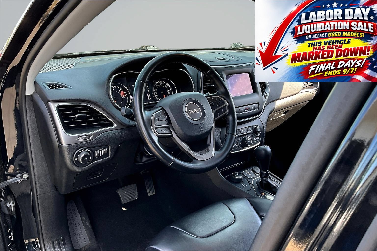 Used 2021 Jeep Cherokee Latitude Plus AWD/4WD image 20