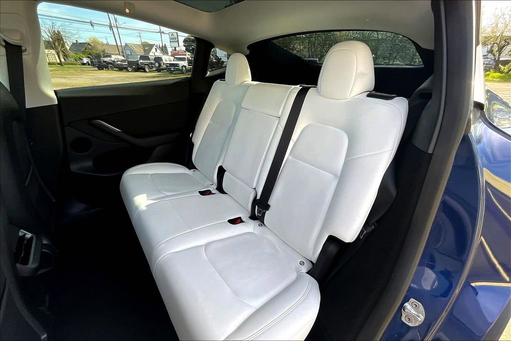 Used 2023 Tesla Model Y Long Range image 21