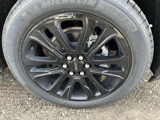 Used 2023 GMC Acadia SLT w/ Elevation Edition image 10