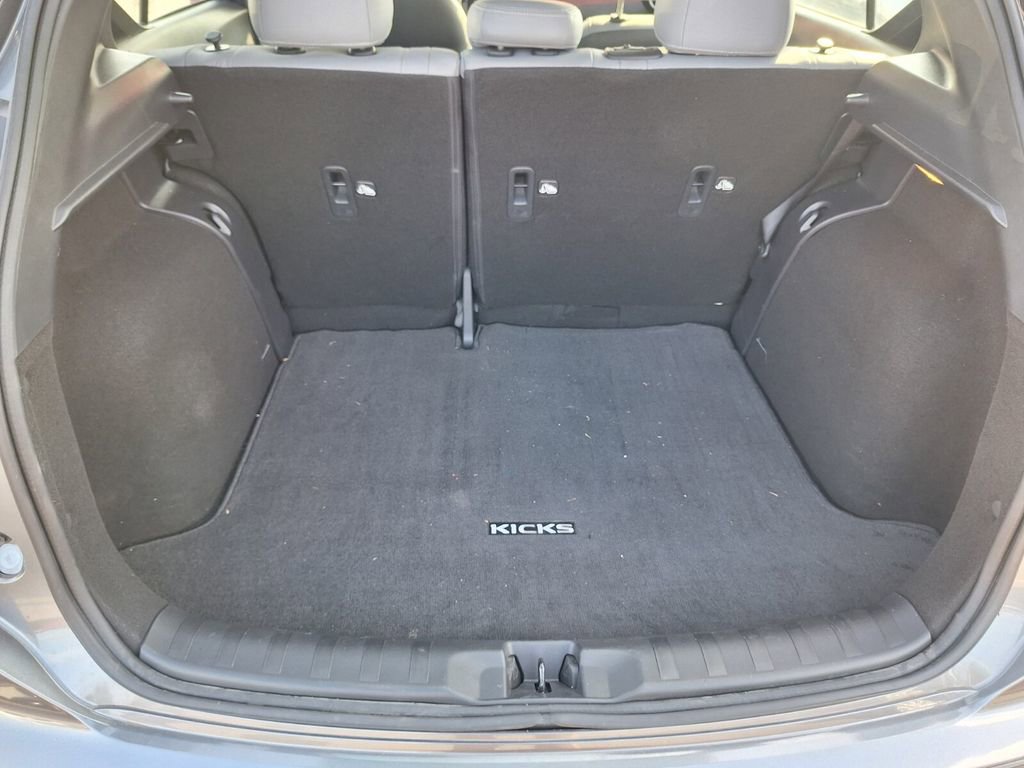 Used 2023 Nissan Kicks SR w/ SR Premium Package image 16