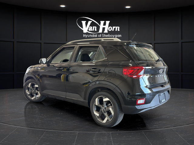 New 2026 Hyundai Venue SEL FWD image 5