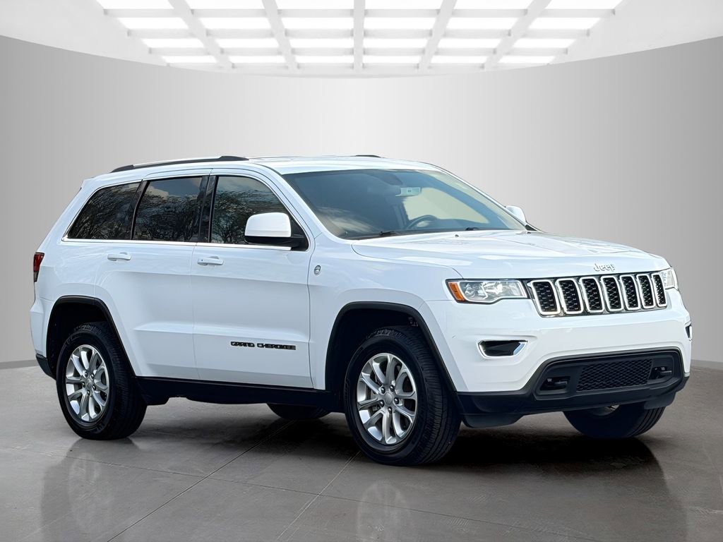 Used 2021 Jeep Grand Cherokee Laredo image 7