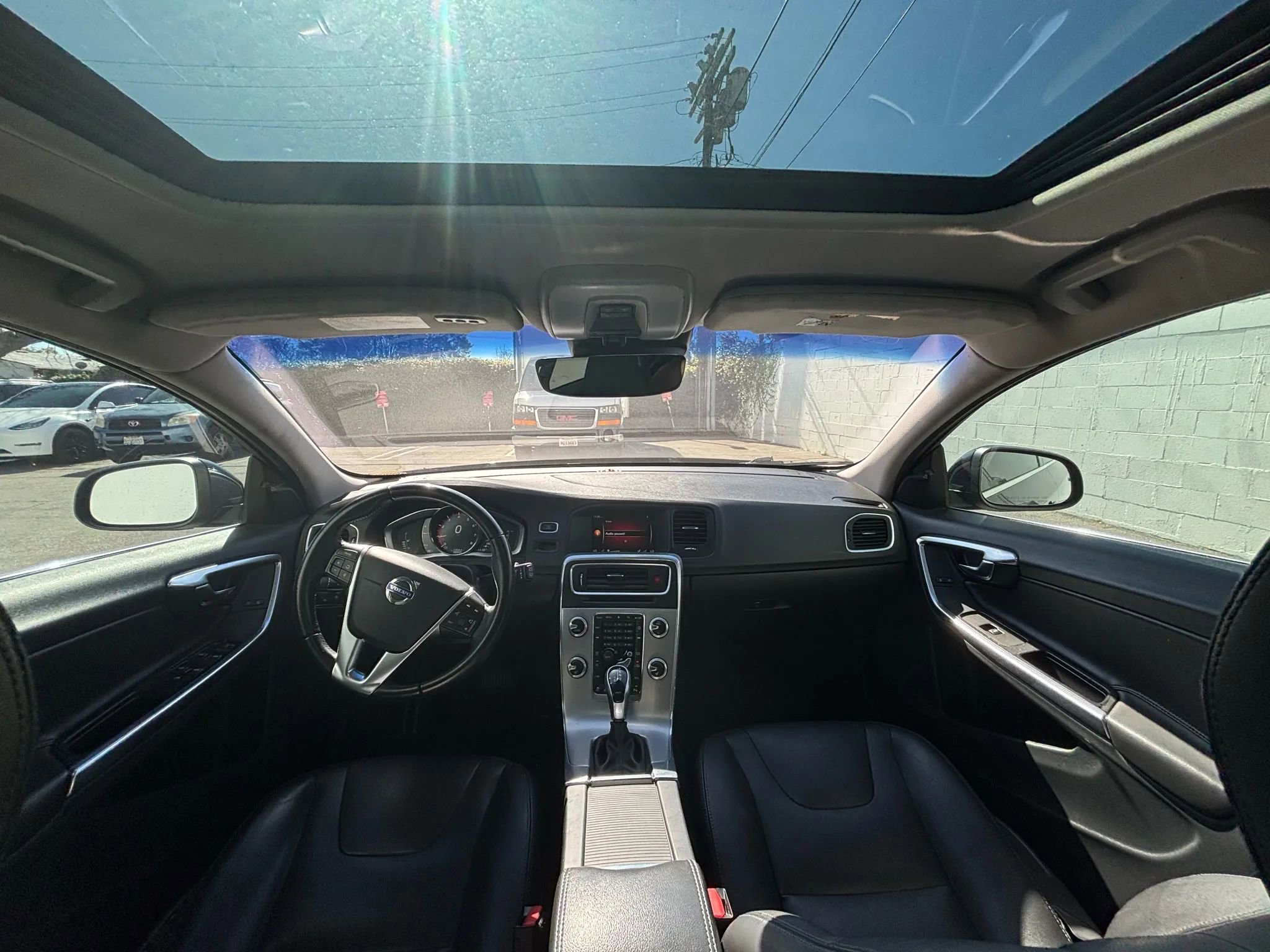 Used 2017 Volvo V60 T5 Premier w/ Convenience Package image 31