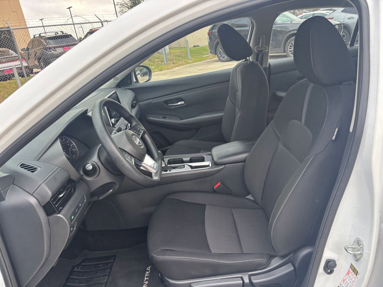 Used 2025 Nissan Sentra SV image 24