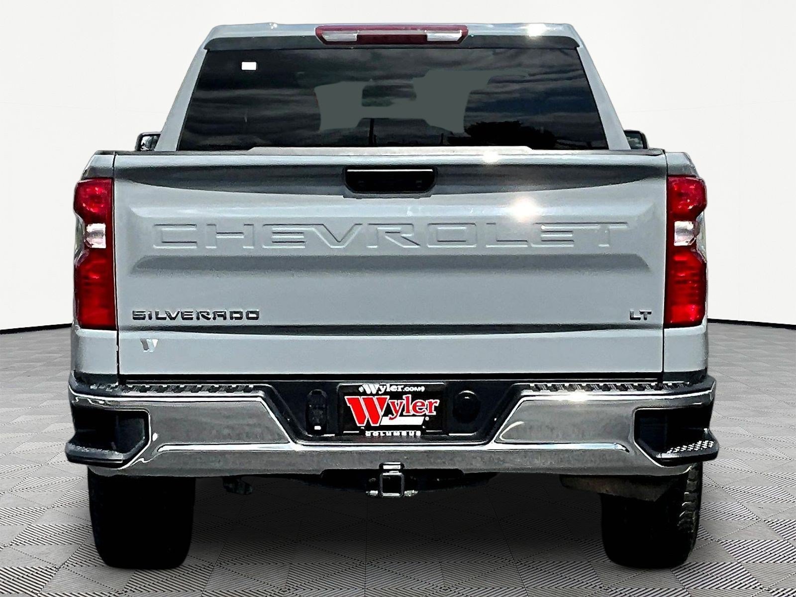 Used 2024 Chevrolet Silverado 1500 LT AWD/4WD image 5