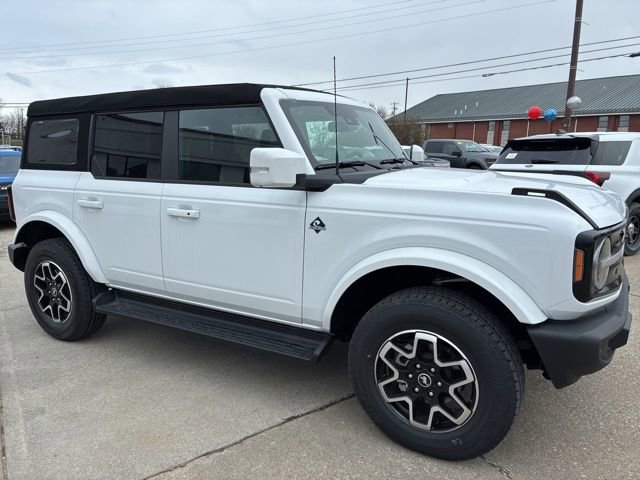 New 2025 Ford Bronco Outer Banks image 12