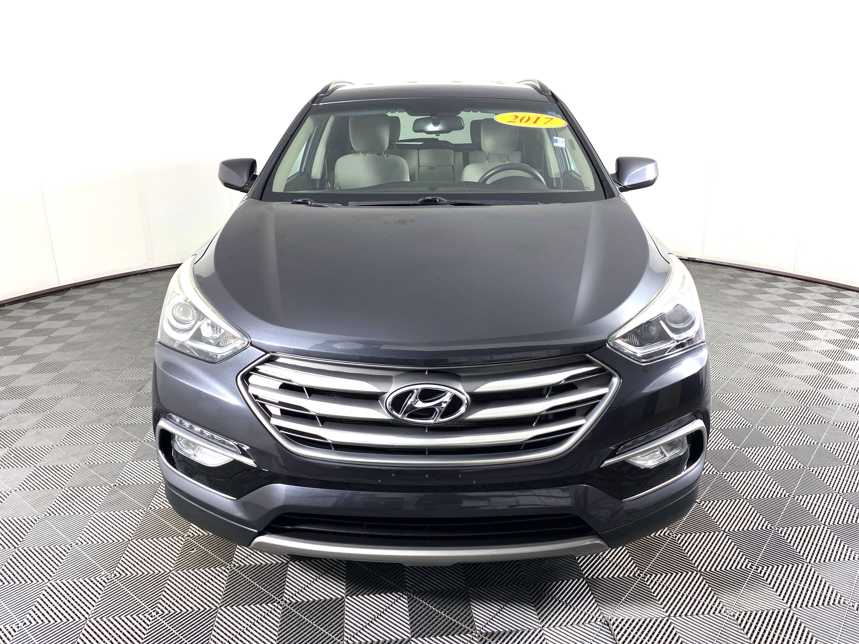 Used 2017 Hyundai Santa Fe Sport image 10