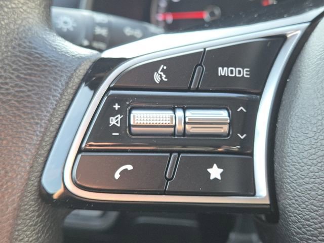 Used 2023 Kia Forte LXS image 9