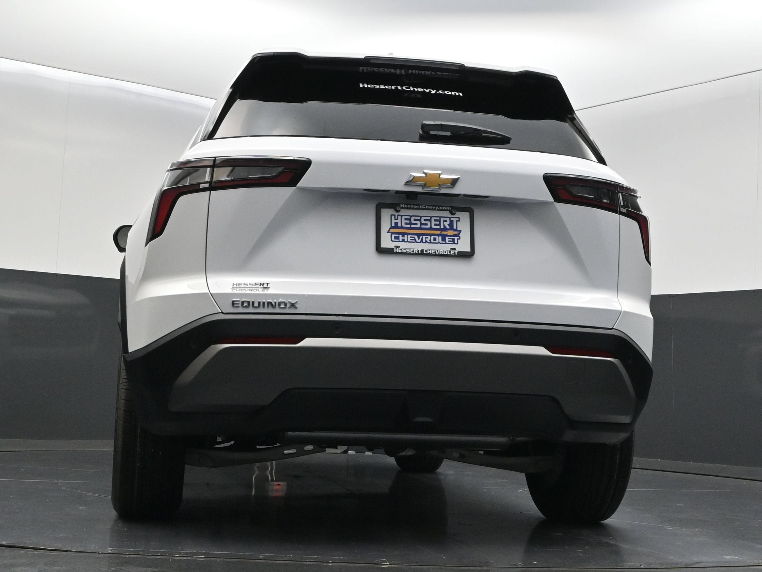 New 2027 Chevrolet Equinox LT w/ Convenience Package II FWD image 43