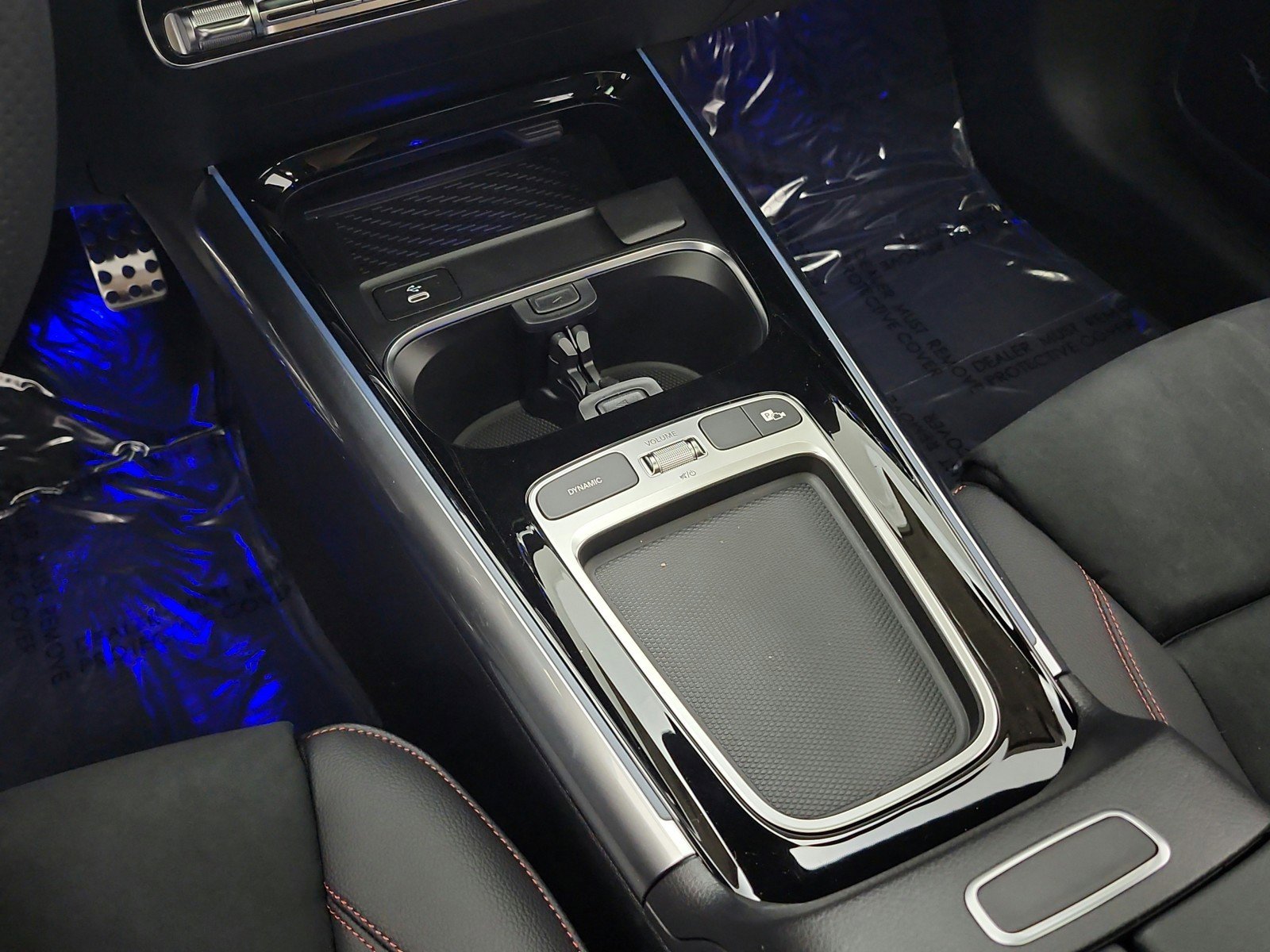 New 2026 Mercedes-Benz GLA 35 AMG 4MATIC image 9