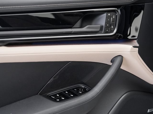 Certified 2025 Porsche Panamera 4 E-Hybrid AWD/4WD image 8