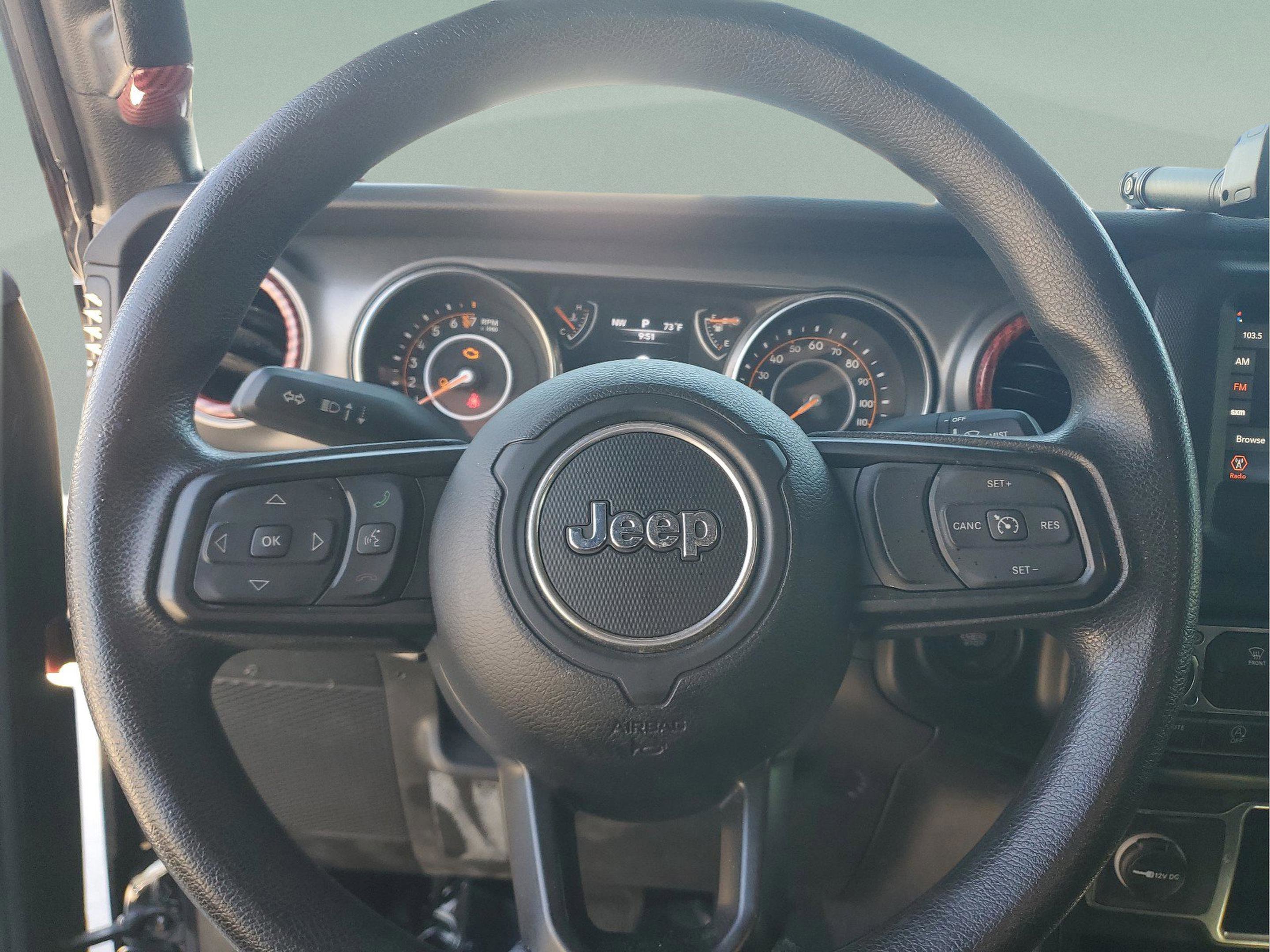 Used 2022 Jeep Gladiator Sport AWD/4WD image 16