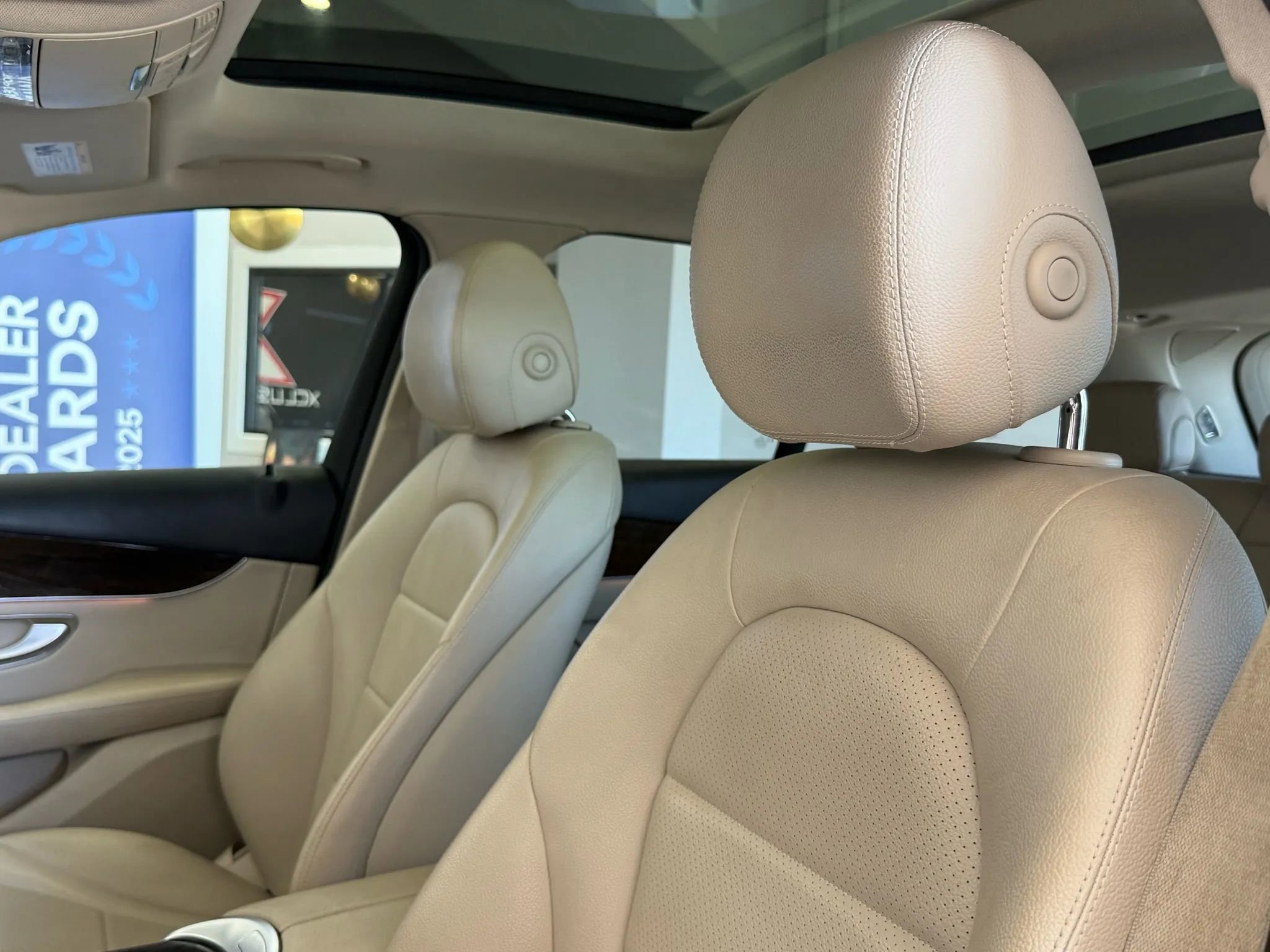 Used 2019 Mercedes-Benz GLC 300 image 9