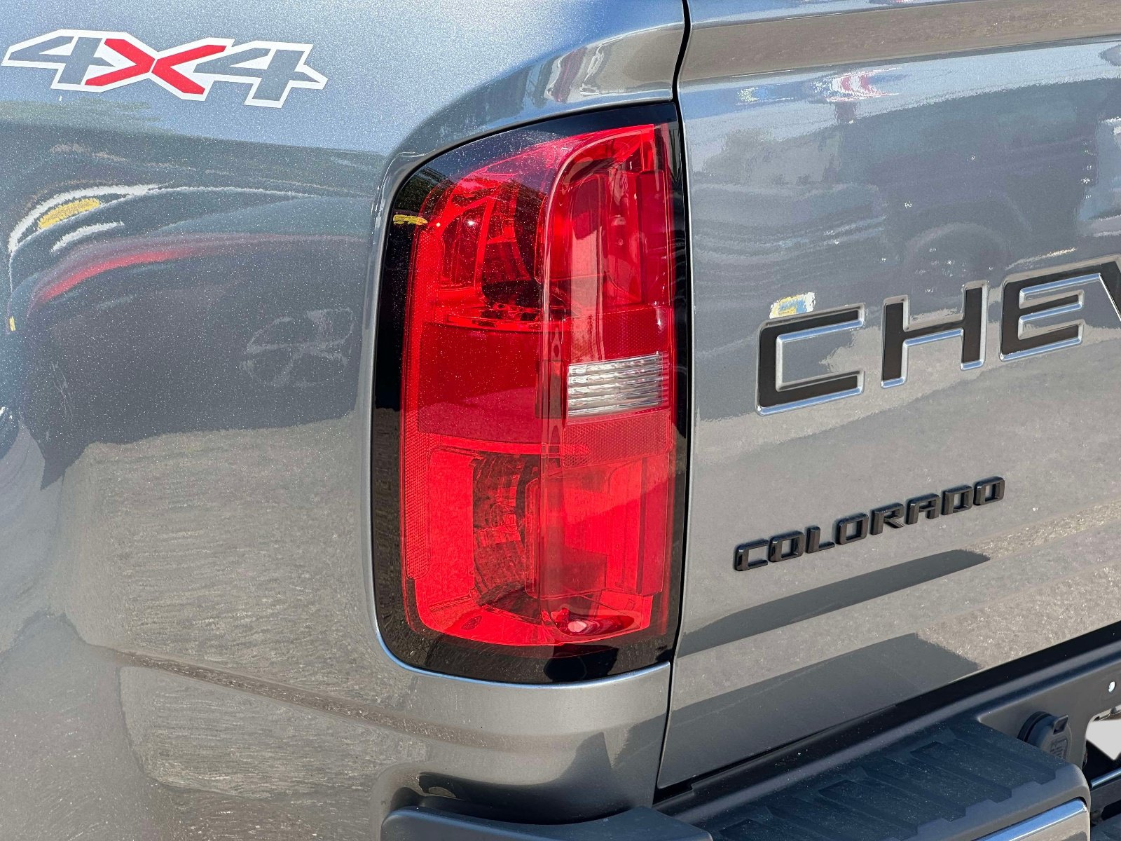 Used 2022 Chevrolet Colorado LT w/ LT Convenience Package AWD/4WD image 9