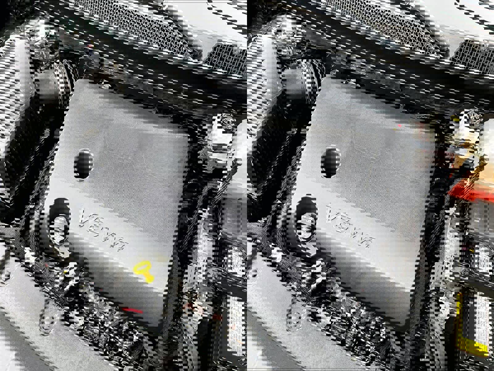 Used 2023 Chevrolet Traverse LT image 36