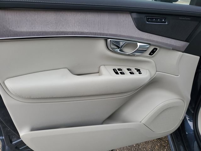 New 2026 Volvo XC90 B6 Ultra w/ Protection Package image 21