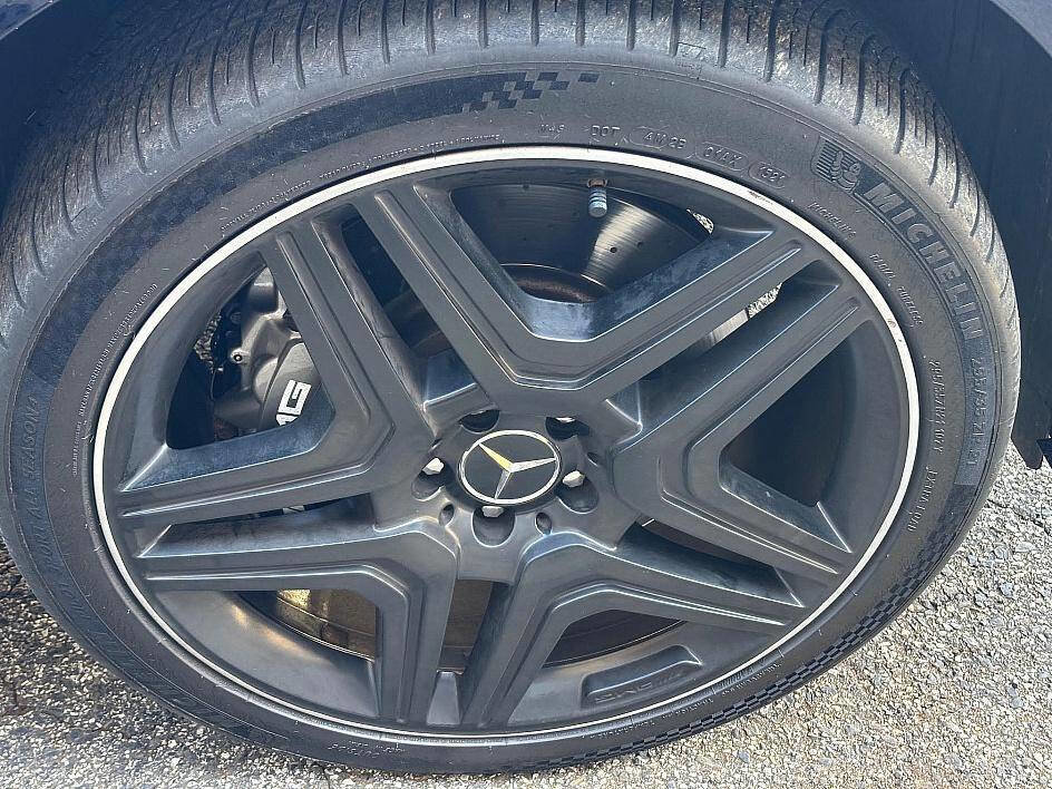Used 2015 Mercedes-Benz ML 63 AMG 4MATIC image 12