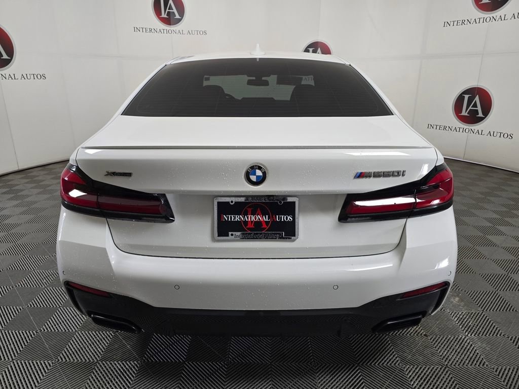 Used 2021 BMW M550i xDrive w/ Executive Package image 8
