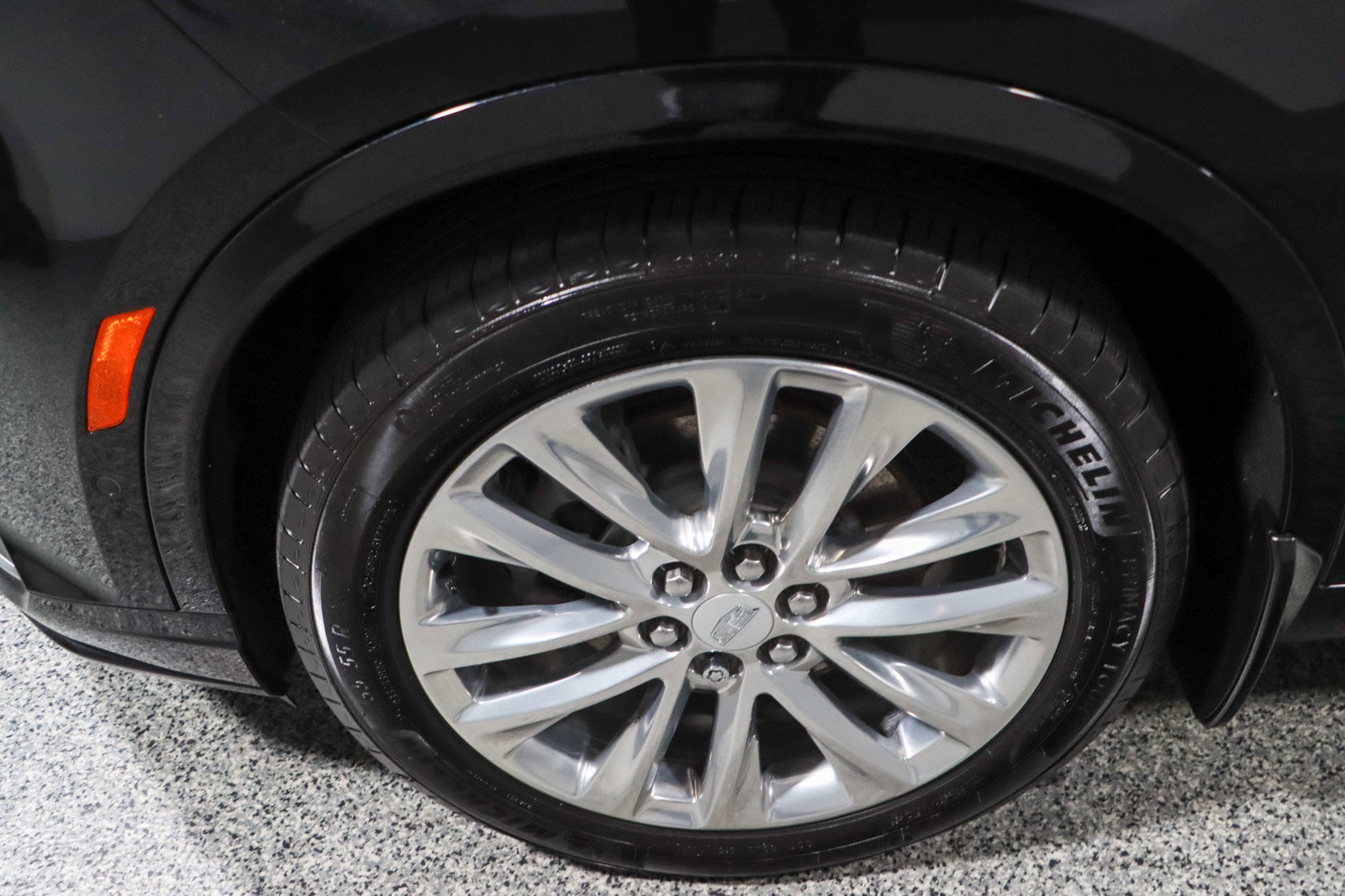 Used 2022 Cadillac XT6 Premium Luxury image 11