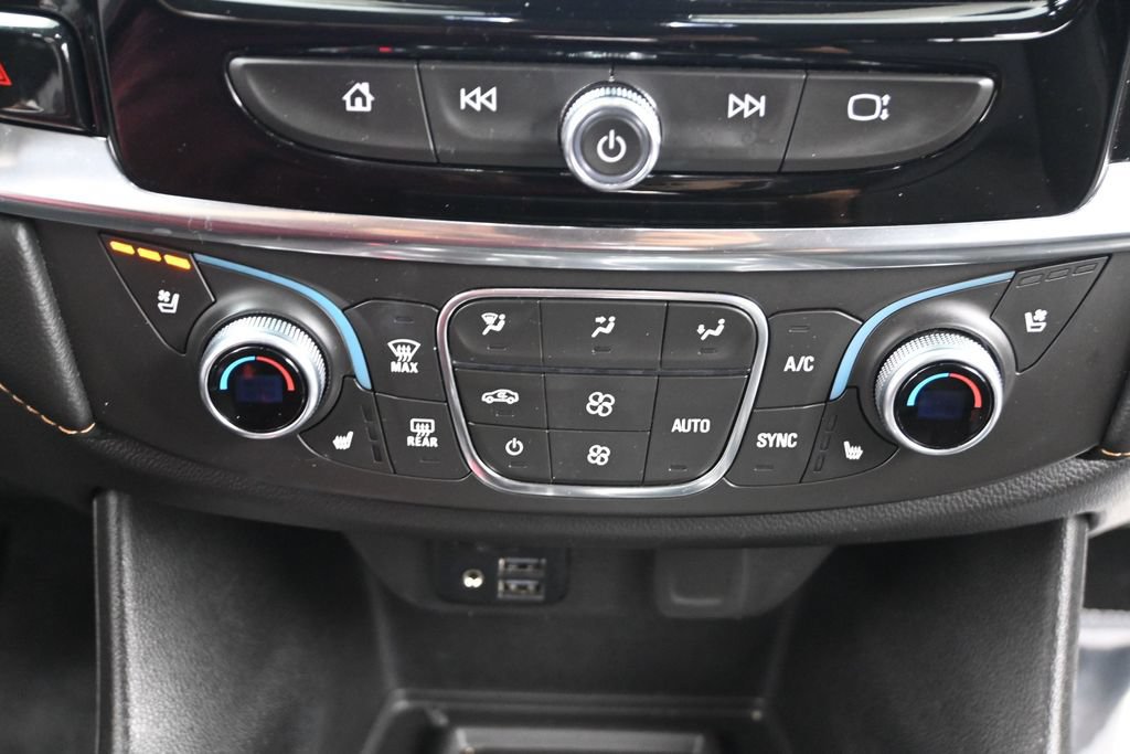 Used 2021 Chevrolet Traverse Premier w/ Redline Edition FWD image 17