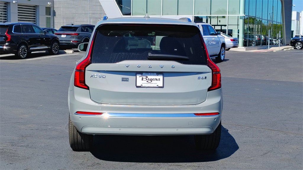 New 2026 Volvo XC90 B6 Plus w/ Protection Package image 33