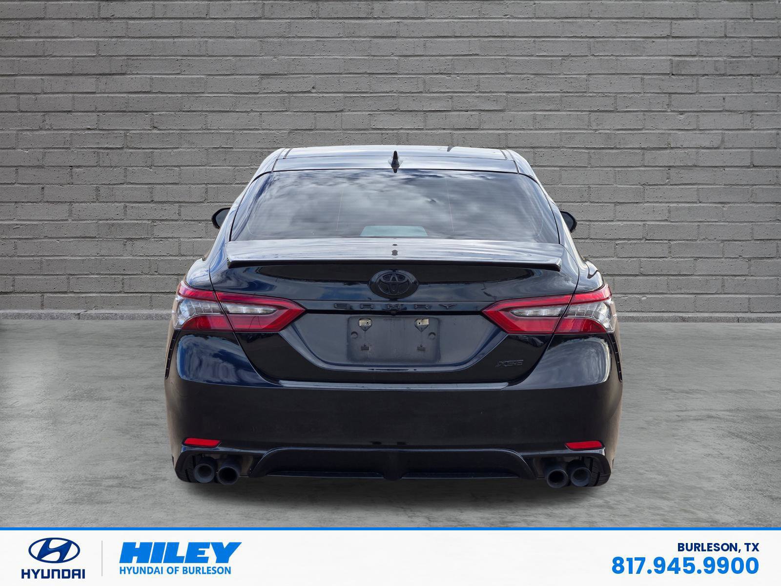 Used 2022 Toyota Camry XSE FWD image 6