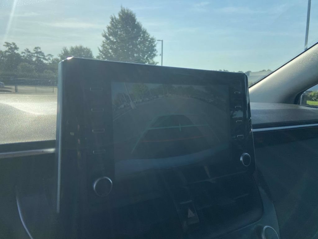 Used 2020 Toyota Corolla LE FWD image 26