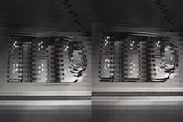 Used 2025 GMC Terrain Elevation image 23