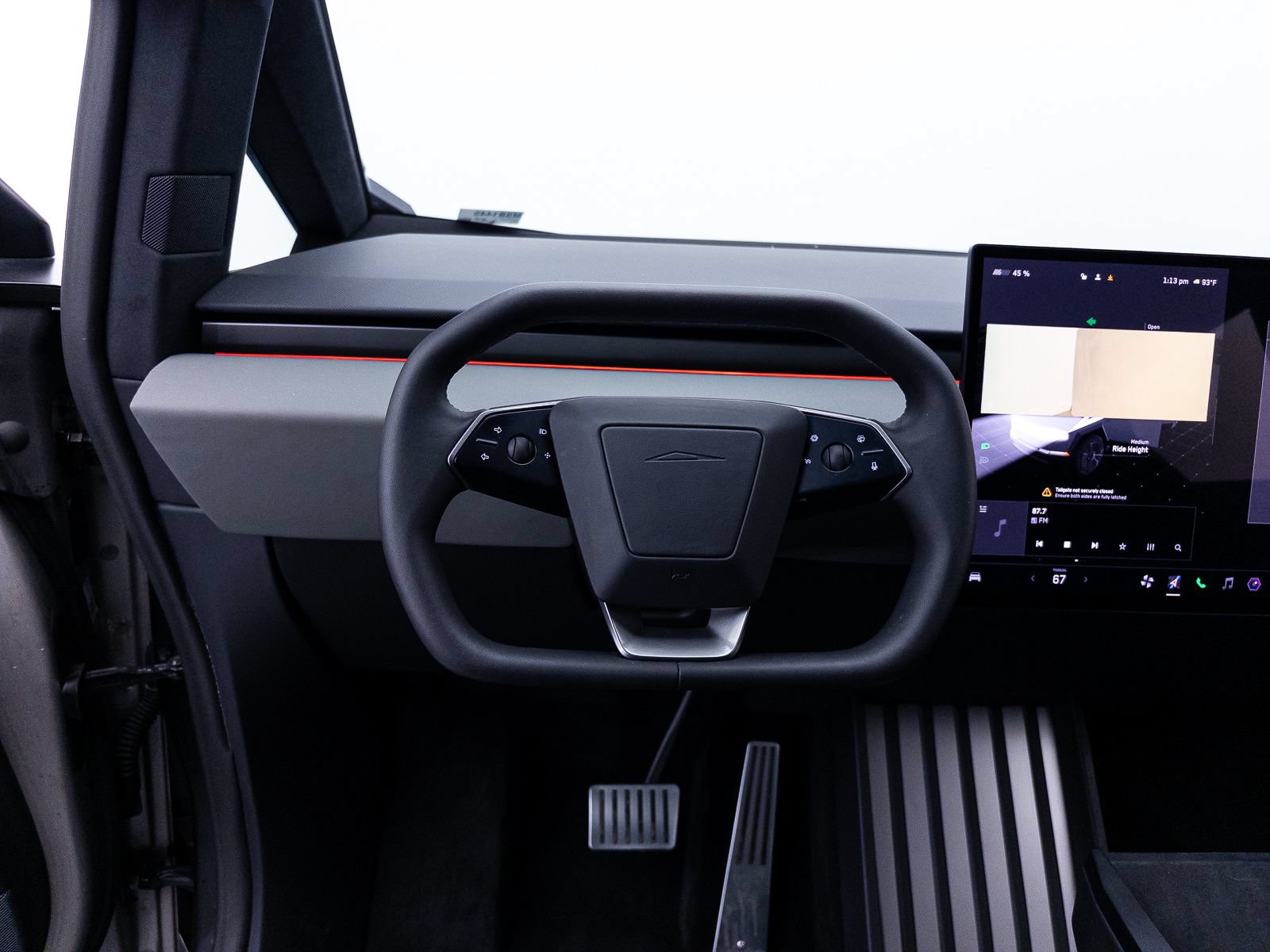 Used 2024 Tesla Cybertruck AWD Crew Cab image 30