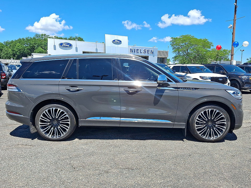 Used 2021 Lincoln Aviator Black Label w/ Dynamic Handling Package AWD/4WD image 9
