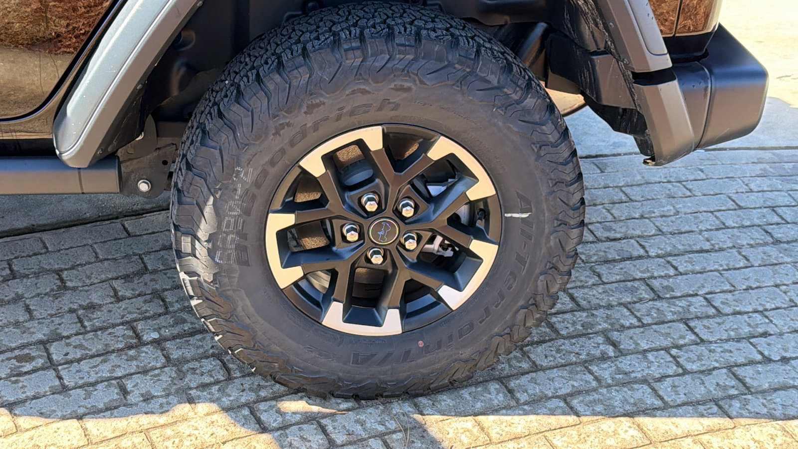 Used 2025 Jeep Wrangler Unlimited Rubicon 4xe w/ Convenience Group image 12