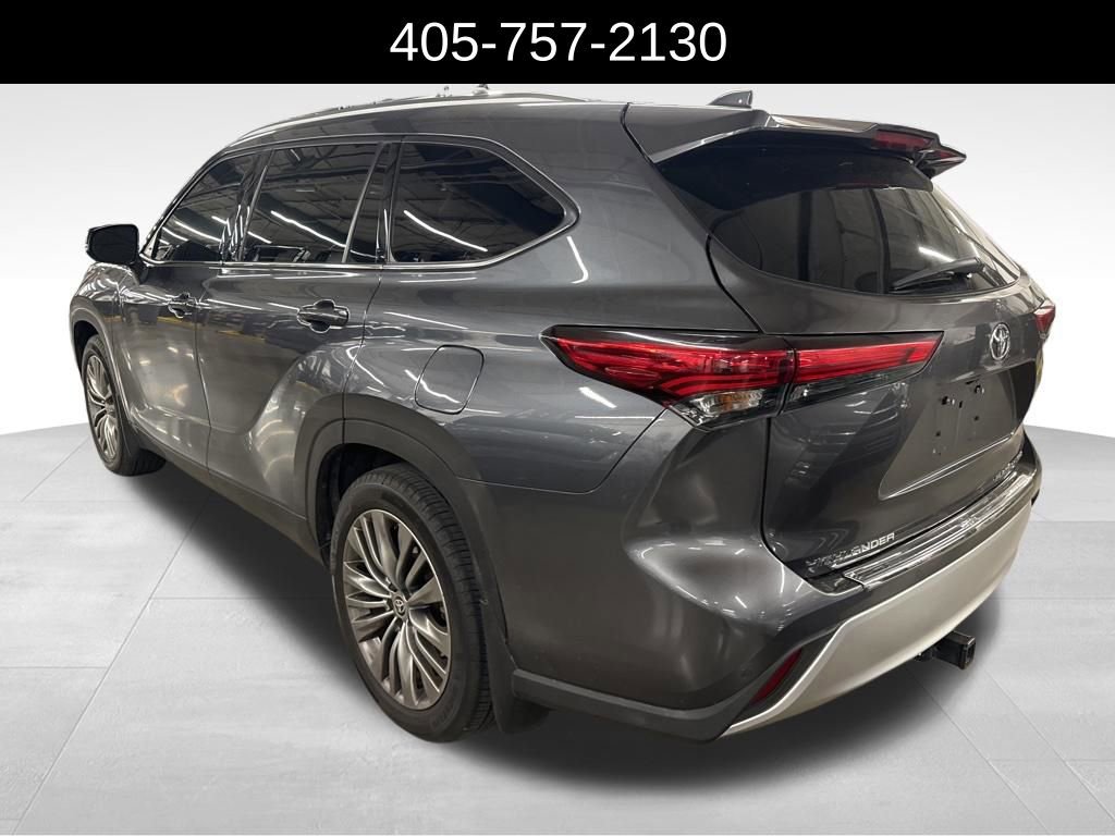 Used 2020 Toyota Highlander Platinum AWD/4WD image 4