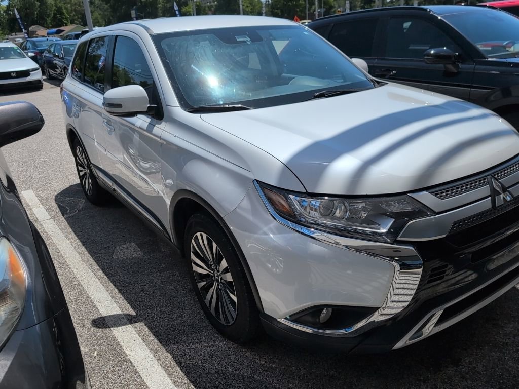 Used 2020 Mitsubishi Outlander FWD image 7