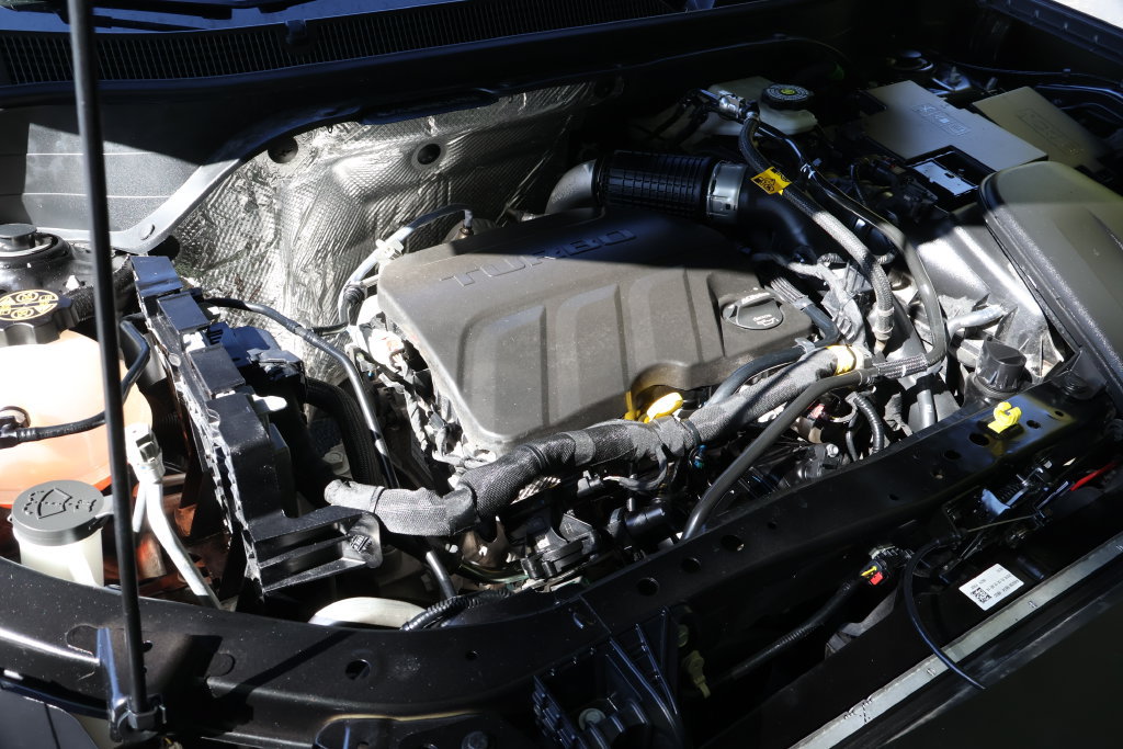 Used 2025 Chevrolet Trax LT FWD image 13