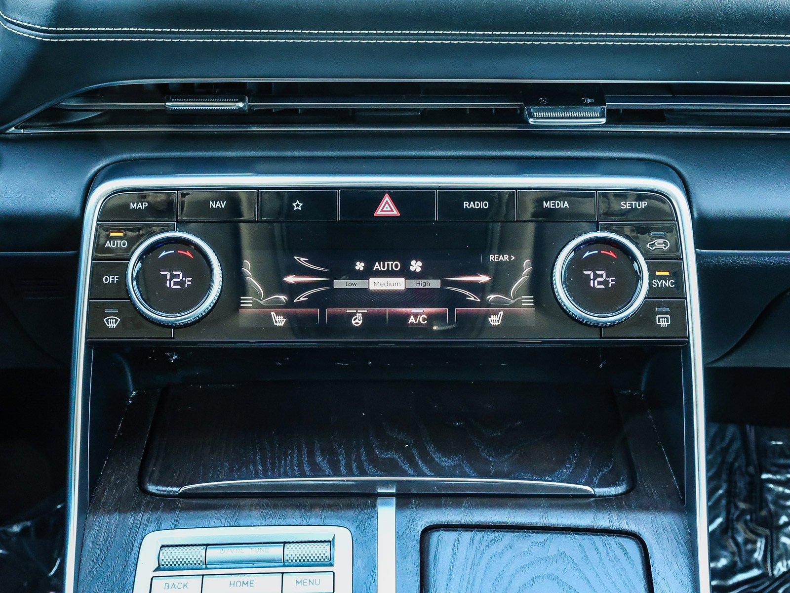 Used 2024 Genesis GV80 2.5T image 14