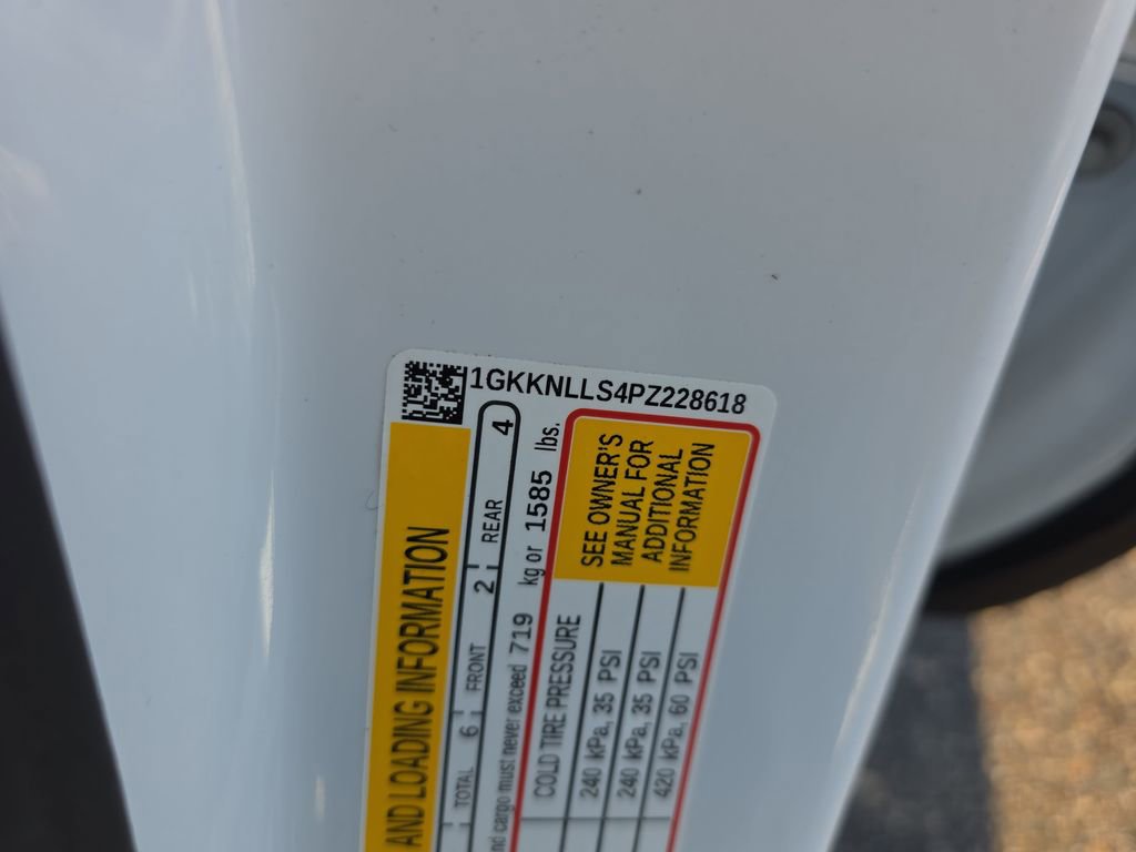 Certified 2023 GMC Acadia AT4 image 41