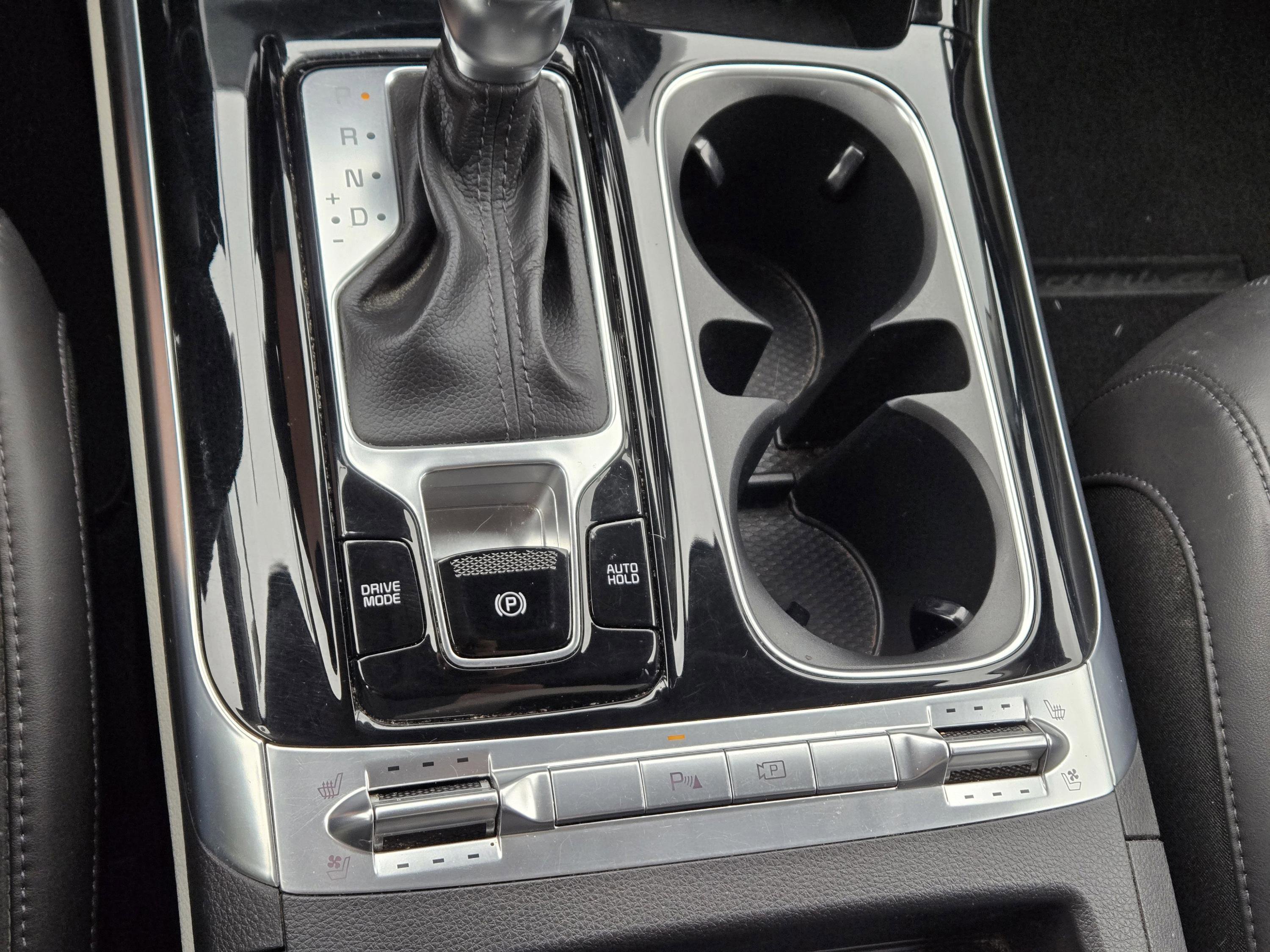 Used 2022 Kia Carnival SX image 28